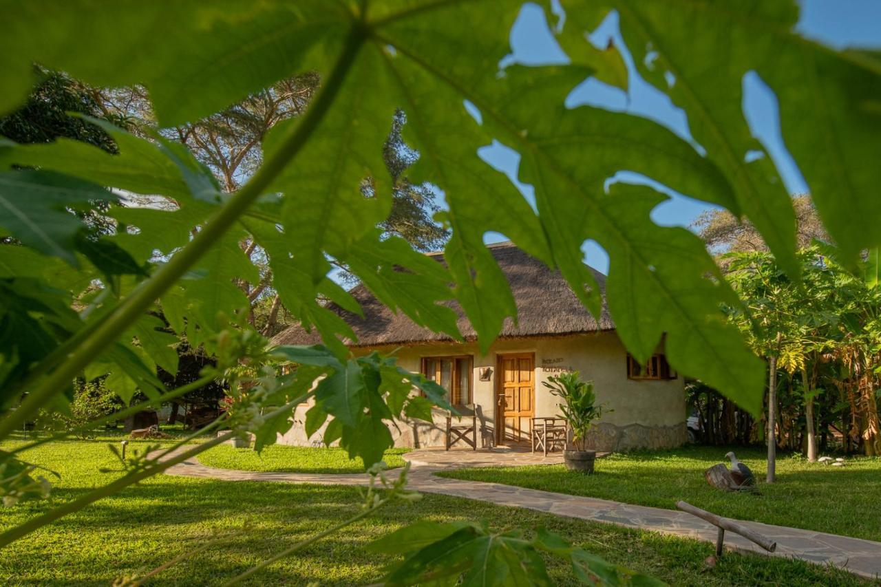 Wild Dogs Lodge Lusaka Exterior photo